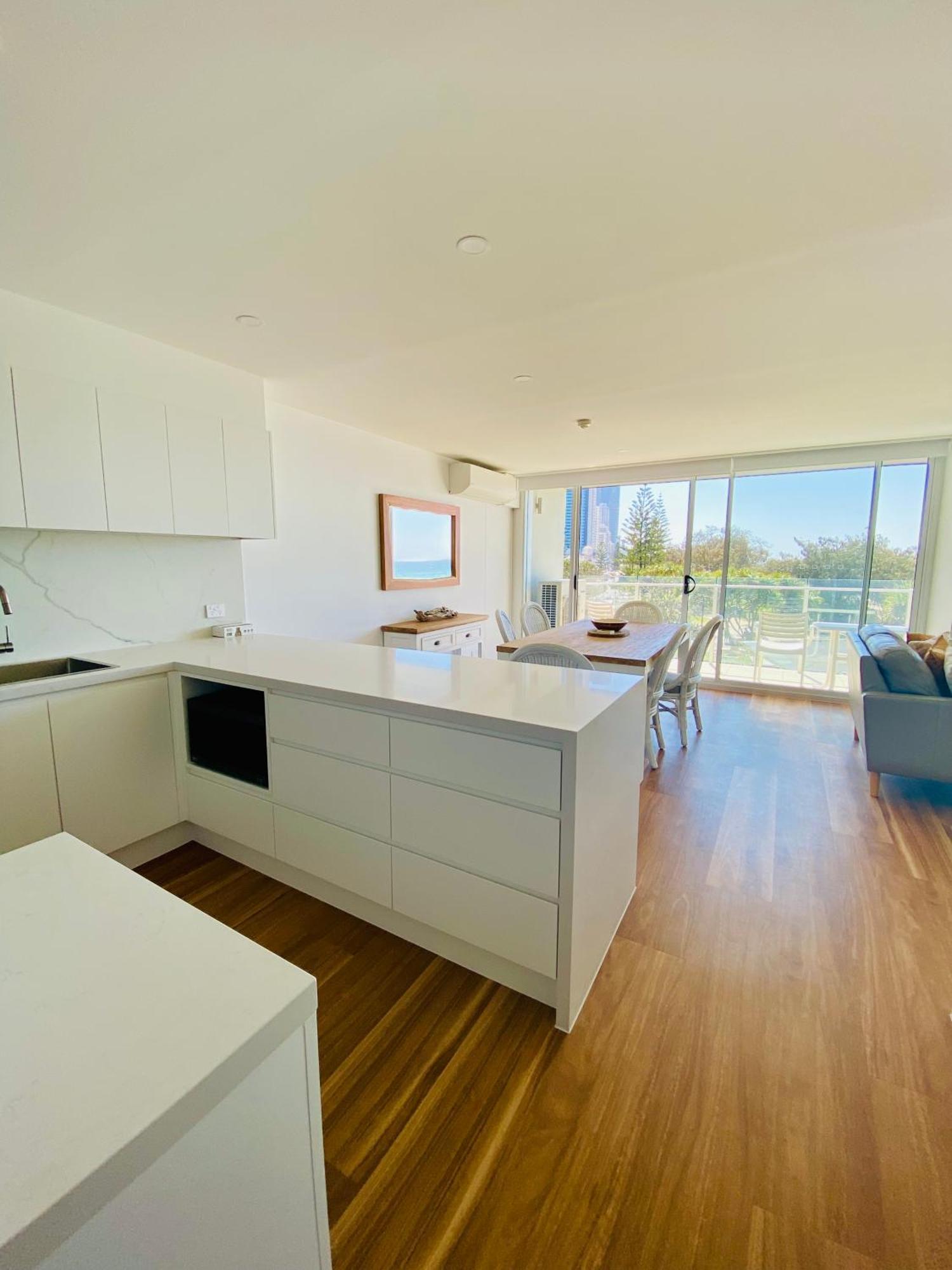 One The Esplanade Apartments On Surfers Paradise Guldkusten Exteriör bild